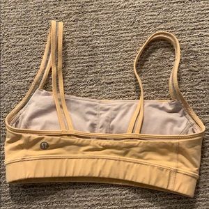 lululemon athletica Other - peach size 4 lulu lemon sports bra lululemon athletica Other - peach size 4 lulu lemon sports bra